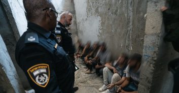 כתב אישום נגד חמישה שב"חים שנתפסו באתר בנייה בבת-ים