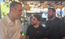 העליון אישר לזמר מושיקו מור הנאשם באונס לחזור להופעות