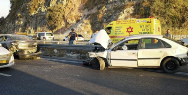 אישום: הבריח שב"חים בתא המטען וגרם למותם בתאונה קטלנית
