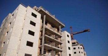 המדינה תובעת מ"חלמיש" להשיב לידיה כ-1,300 דירות שנבנו לטובת הציבור
