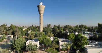 שטחי תיירות יוסבו לקבורה: מועצת עומר קיבלה אישור להרחיב את בית-העלמין