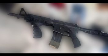 חמישה חשודים בהחזקת אקדח טעון ו-M16 בביר אל-מכסור