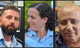 שוטרי מחוז-ש"י קיימו דקת דומיה לזכר שלושת חבריהם שנהרגו בפיגוע בתרקומיא