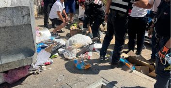 מזעזע: חשוד שהשליך את אחיו לפח אשפה מוטמן במטרה לרצוח אותו