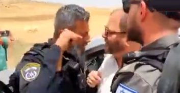 ח"כ עופר כסיף הורשע בתקיפת שוטר בנסיבות מחמירות