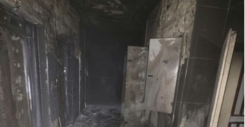 שני חשודים בהצתת בניין מגורים בחולון על רקע סכסוך בין מוכרים למשטרה